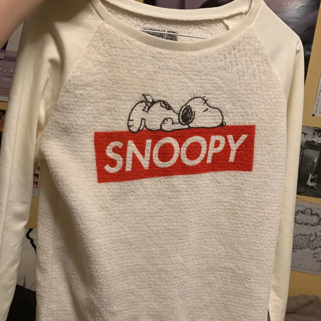 Snoopy Sweater Brand New photo 1
