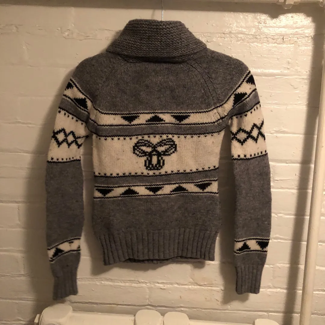 Aritzia TNA Nordic sweater photo 3