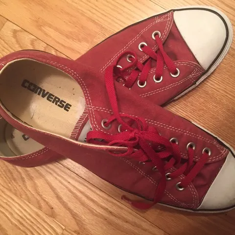 Mens Red Converse photo 1