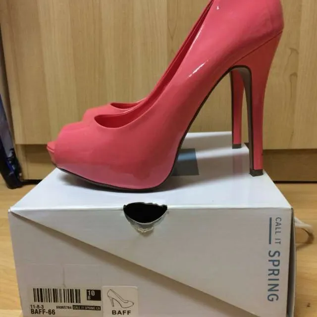 Size 10, Pink Heels photo 1