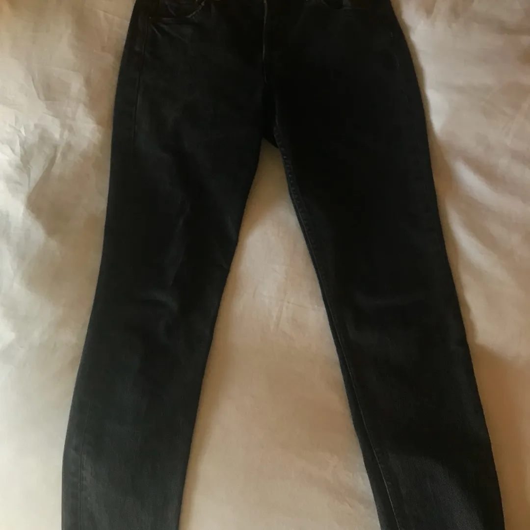 GRLFRND Black Cropped Jeans photo 8