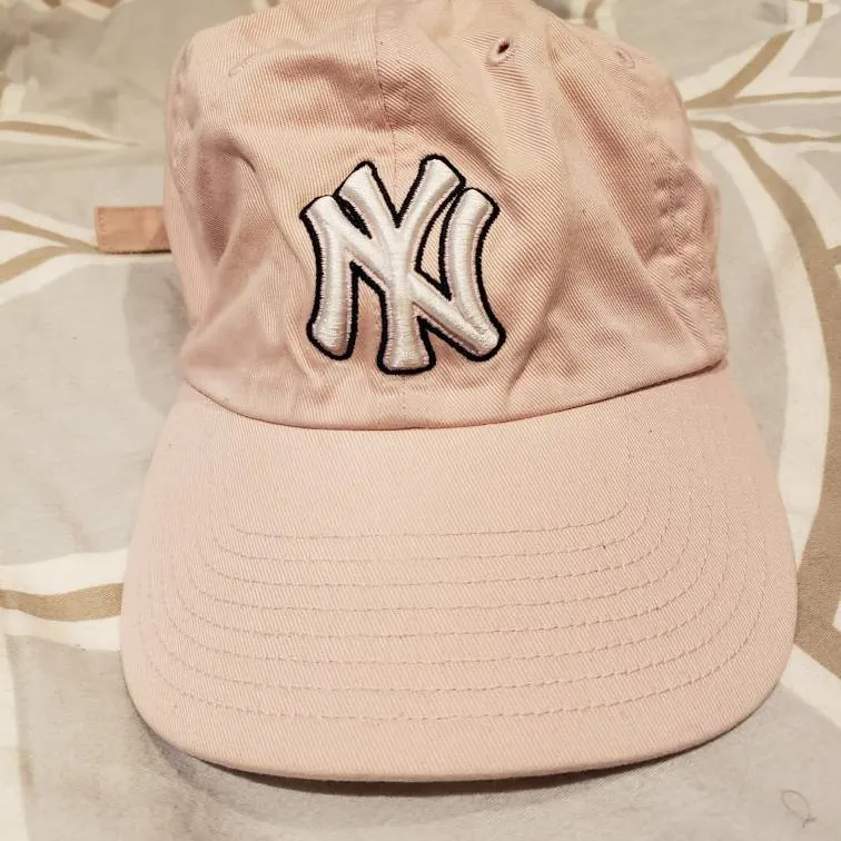 NY Yankees Hat photo 1