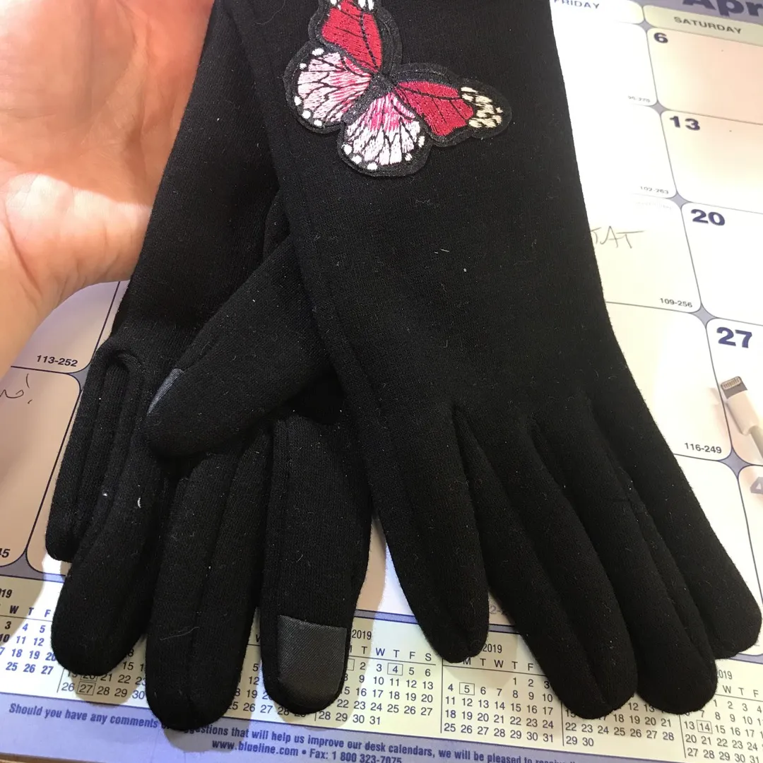 Brand New Gloves photo 1