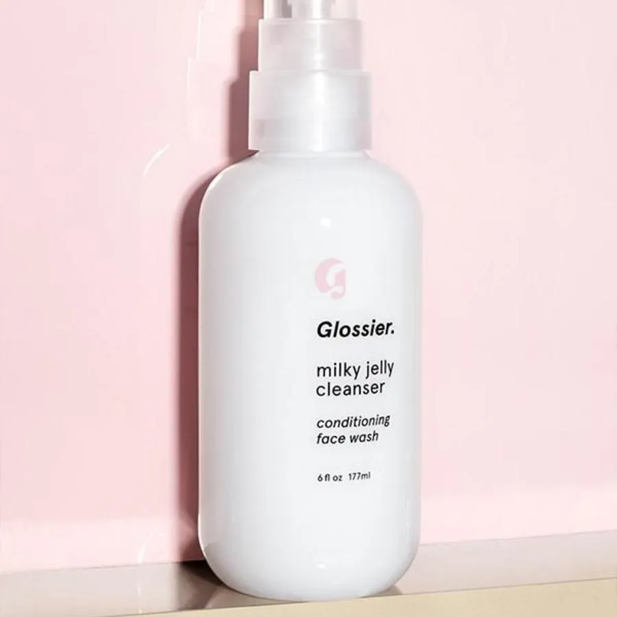 Glossier Milky Jelly Cleanser photo 1