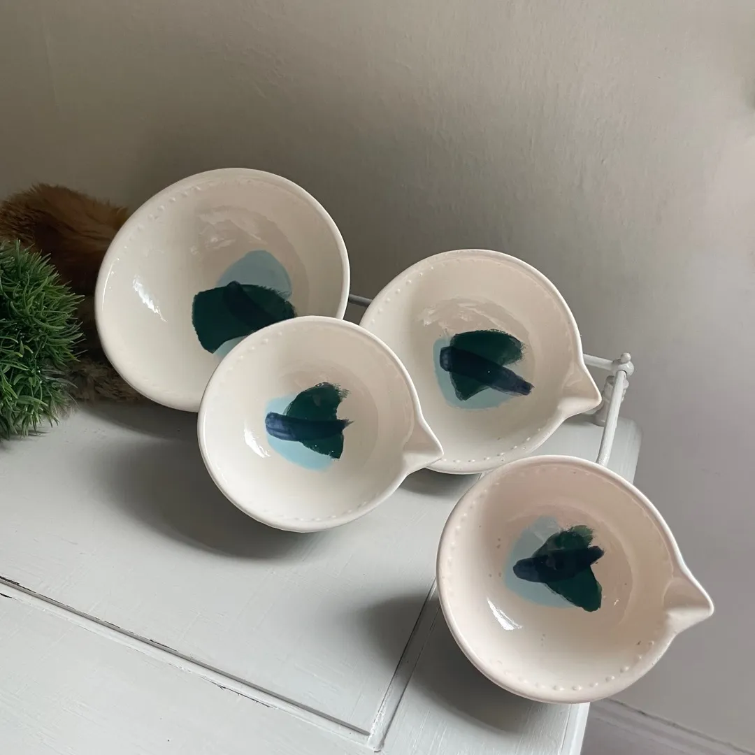 Hand painted Anthropologie-style set of measuring cups photo 5