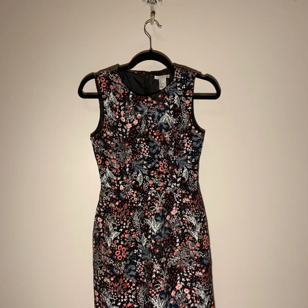 H&M Black Dress With Gorgeous Textured Patterns Size S photo 1