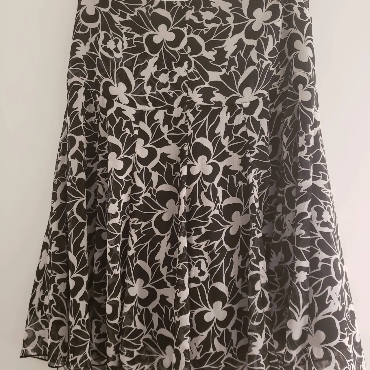Black and White Chiffon Skirt photo 1