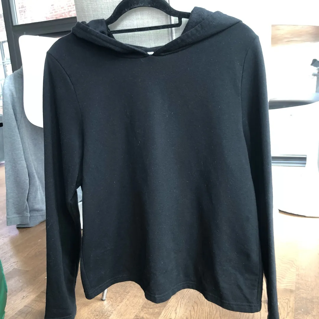 Sweater Size M photo 1