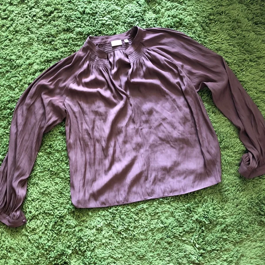 Purple Wilfred Shirt Size SM photo 1