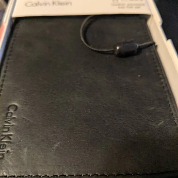 Calvin Klein Leather Wallet And Key Fob Set - New photo 3