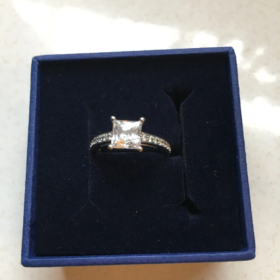 Swarovski Crystal Ring photo 1