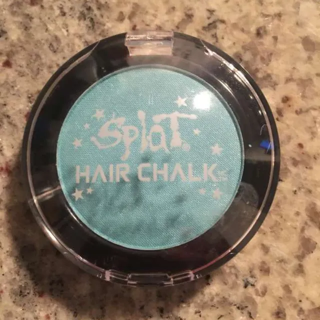 Hair Chalk/Color photo 1