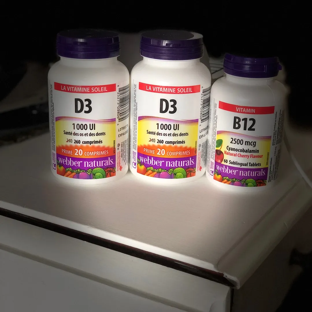 Unopened Vitamins D3 And B12 photo 1