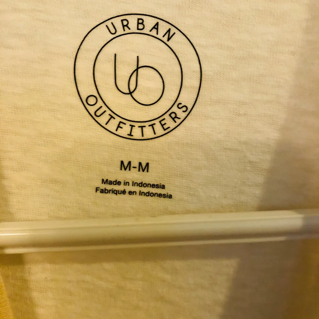 Urban Outfitter T-shirt (M) photo 3