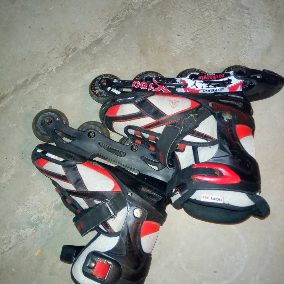 7.5 W Or 5.5 Mens Firefly Roller Blades photo 1