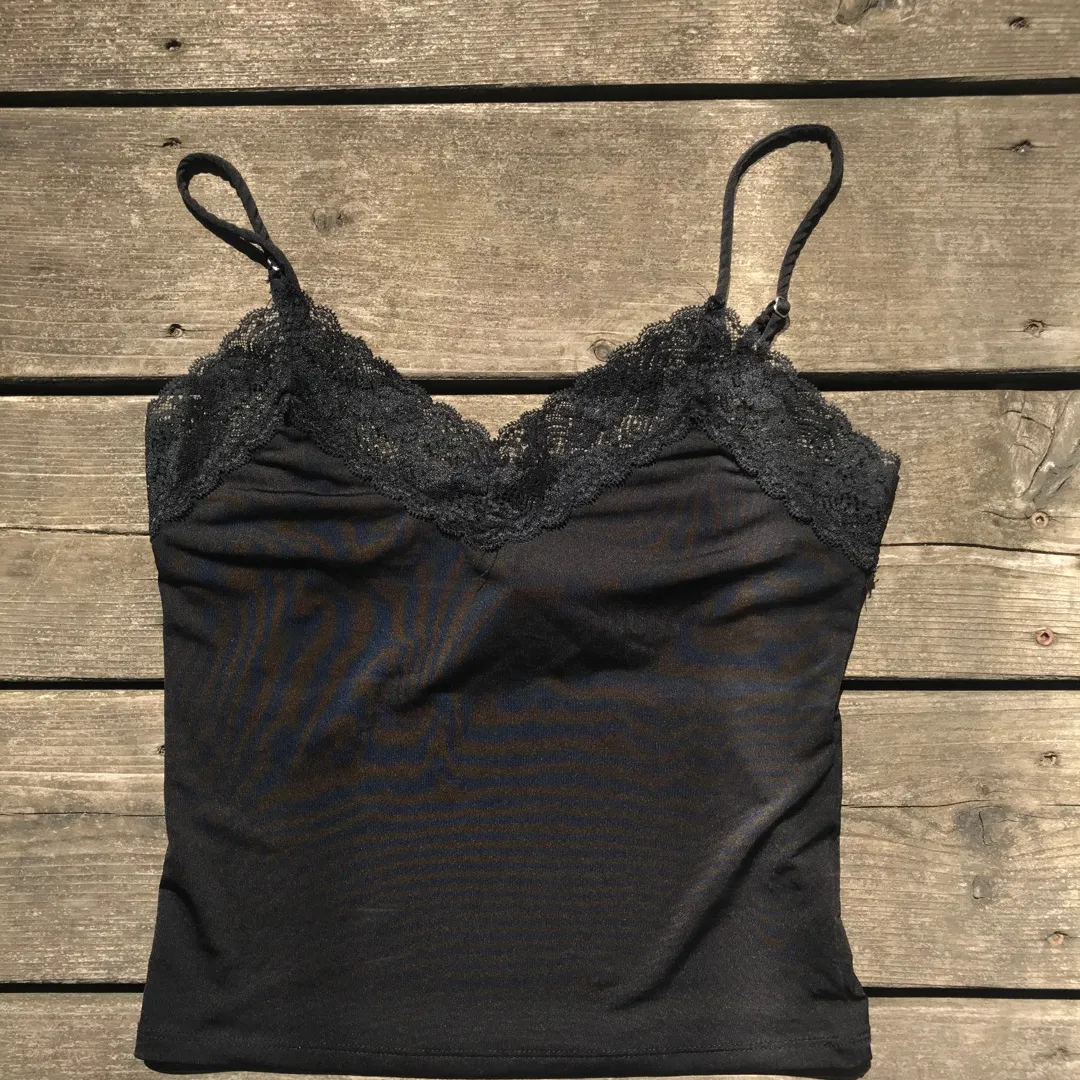 **black Fitted Lace Trip Tank Top photo 1