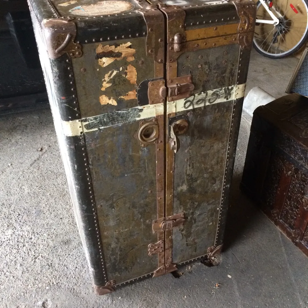 Antique Trunk With Shelves photo 1