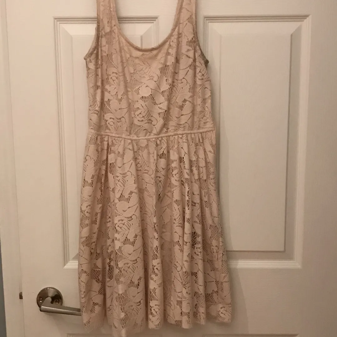 Small Cream Lace Dress photo 1