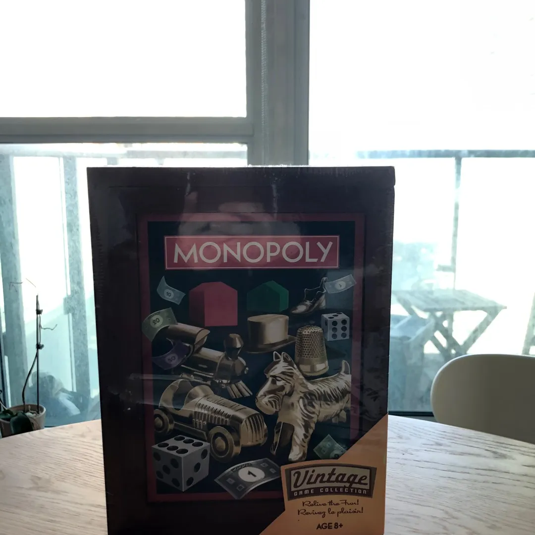 BNIB Vintage Monopoly Game photo 1