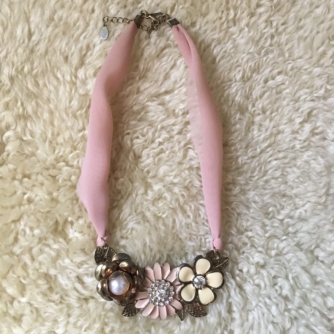 pink/gold floral necklace photo 1