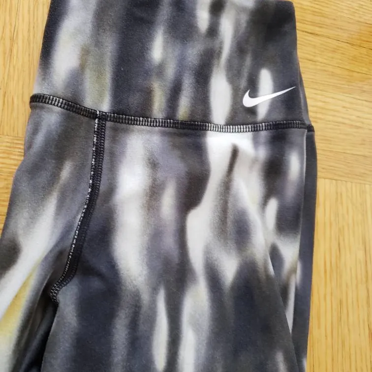 Nike Cropped Tights photo 3