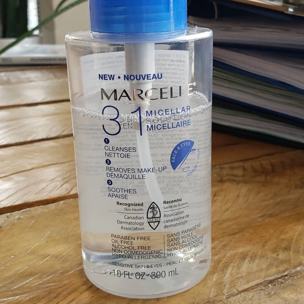 Marcelle Micellar Cleansing Solution photo 1