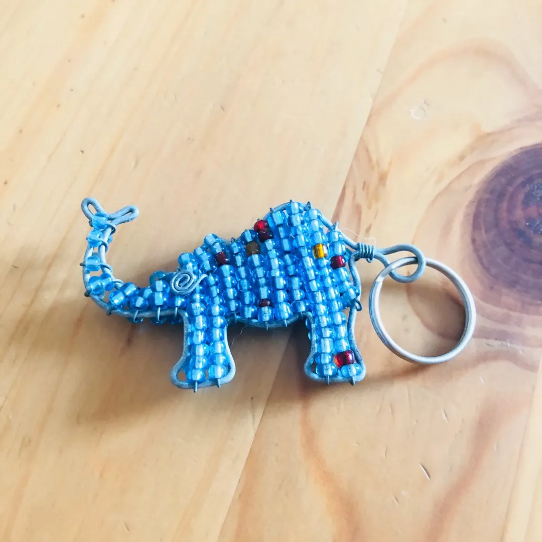 Cute Beaded Blue Elephant Keychain photo 3