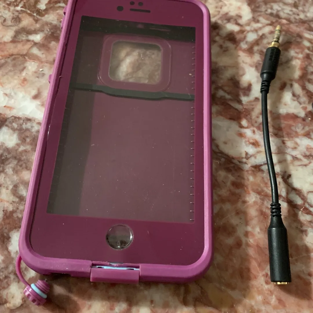 Lifeproof iPhone Adventure Case With Adaptor photo 1