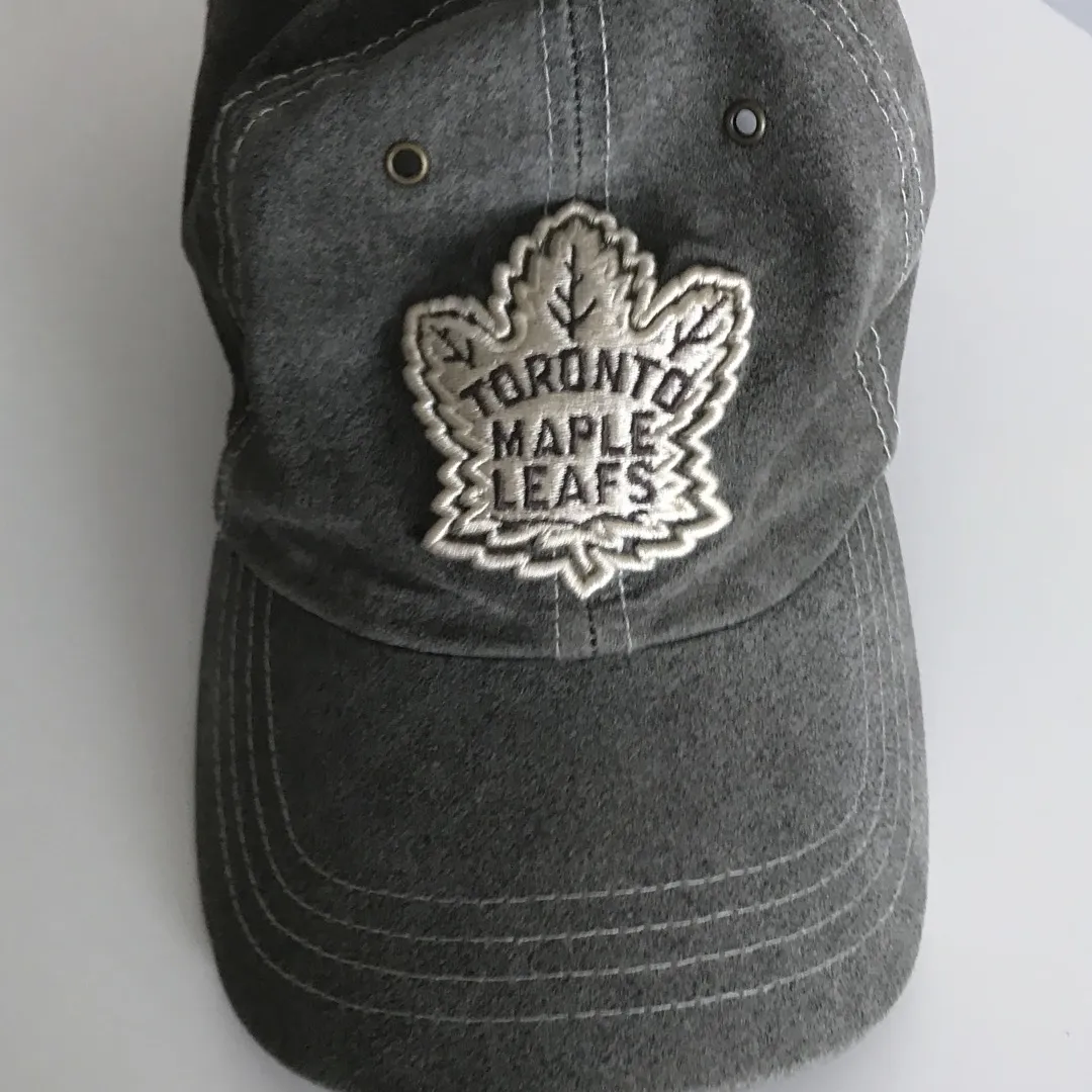 Good Condition Leather Toronto Maple Leafs Baseball Hat photo 1