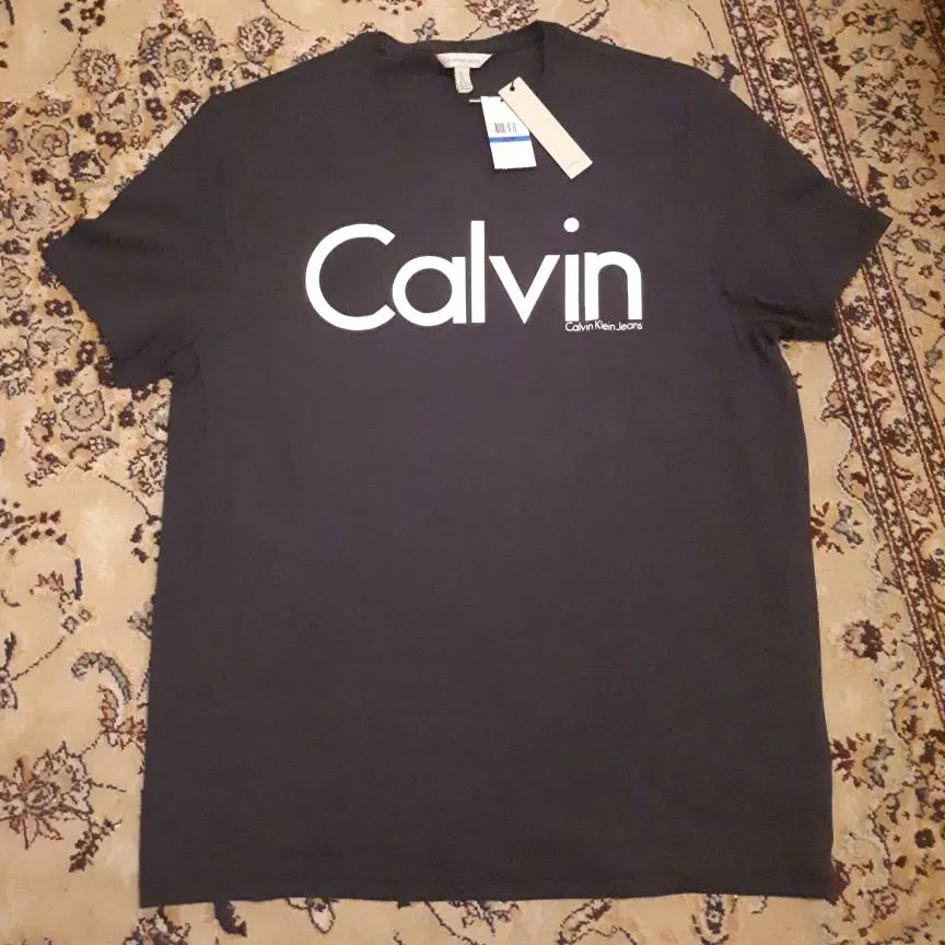 Calvin Klein T Shirt XL photo 1