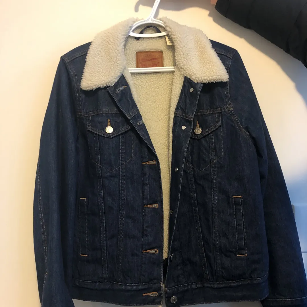 Levi’s Denim Jacket Size M photo 1