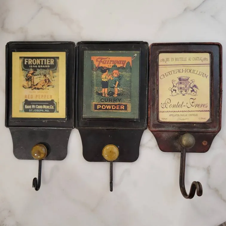3 Vintage Inspired Wall Hooks photo 1