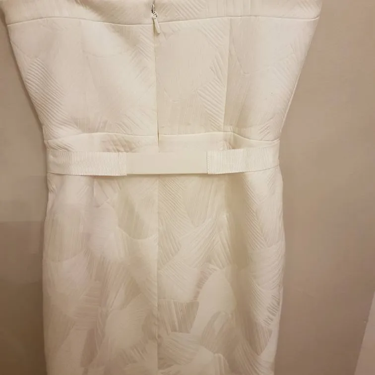 White Strapless Bcbg Cocktail Dress - Size 4 photo 4
