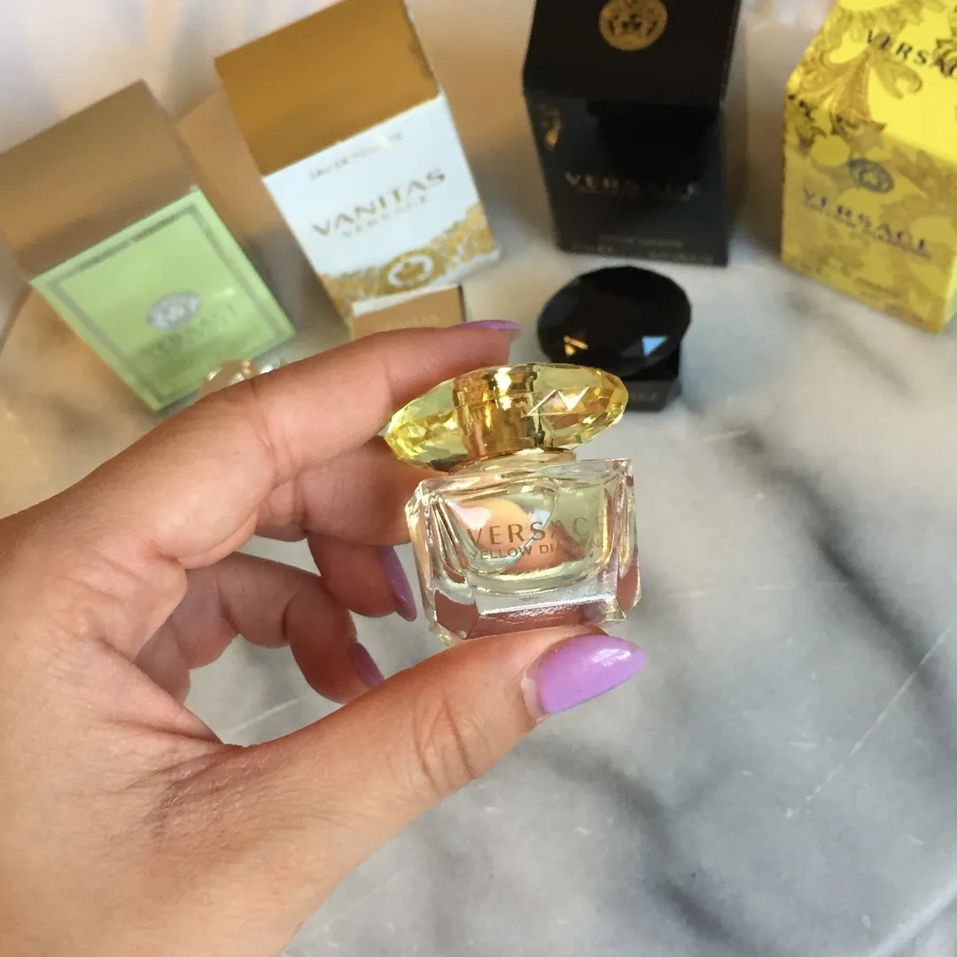 4 Mini Versace Perfumes photo 3