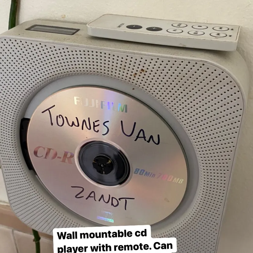 Wall Mountable Cd Player With Remote photo 1