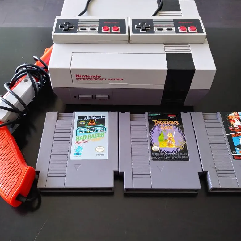 Nintendo Entertainment System (NES) photo 1