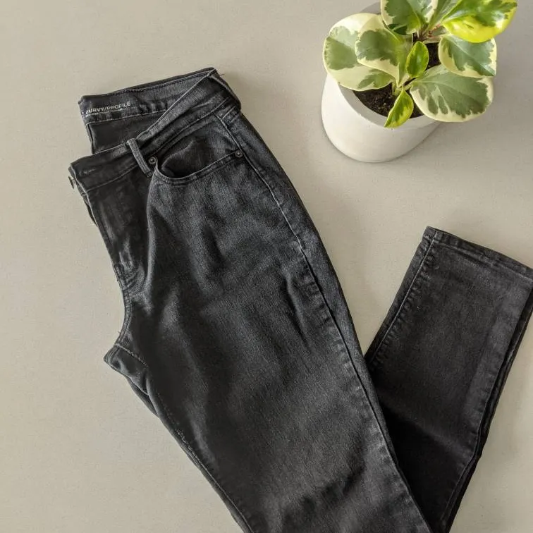 Old Navy Curvy Mid Rise Jean 10 photo 1