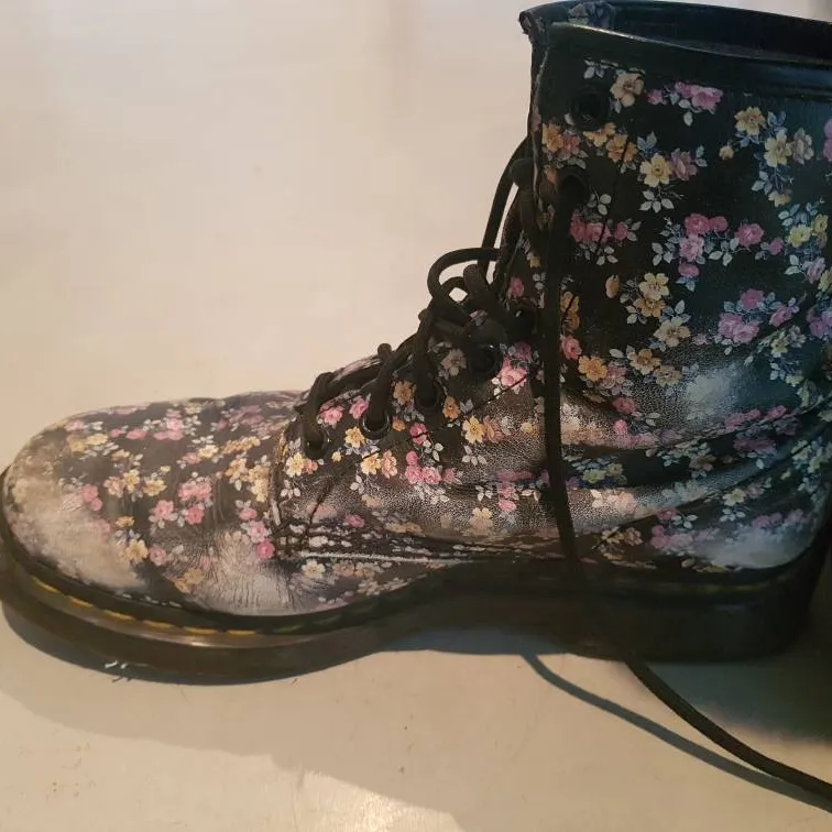 1460 Doc Martens - black and floral print photo 3