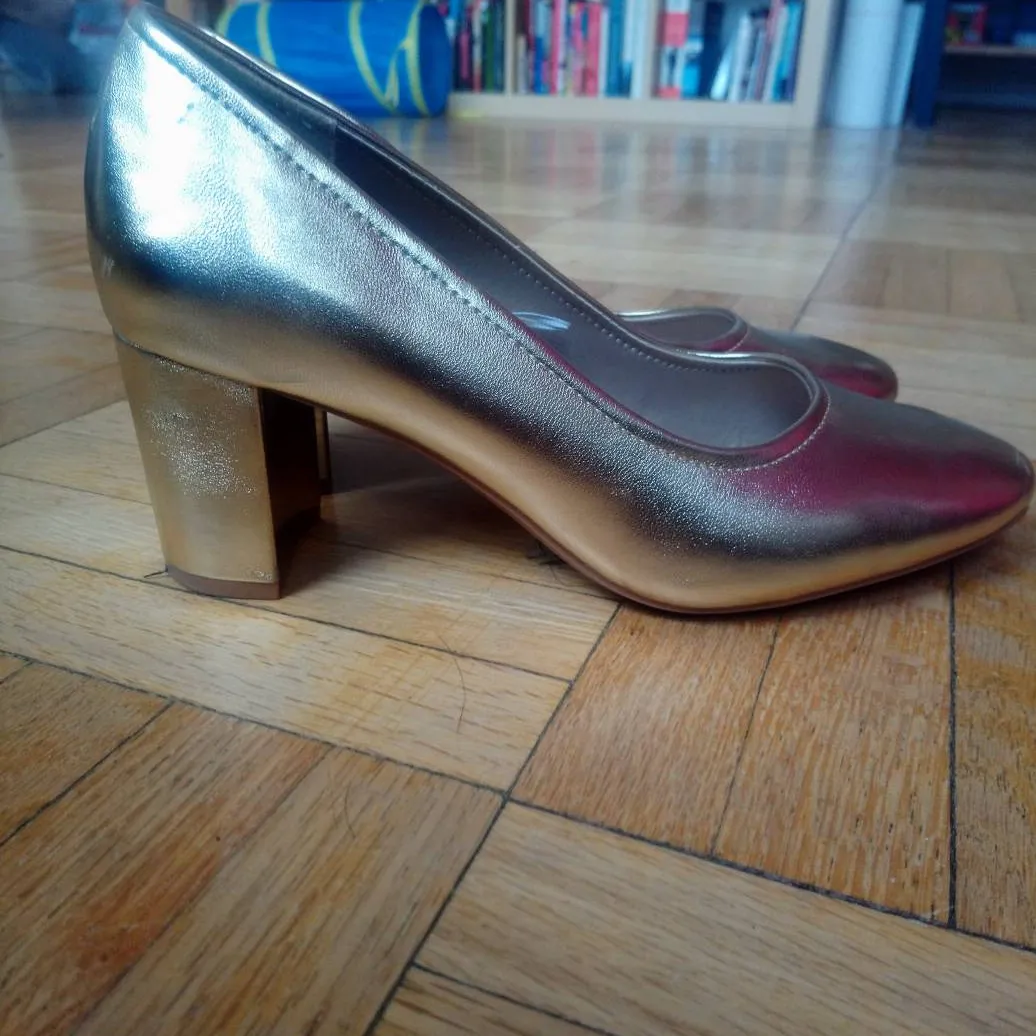Shiny Pale Gold Heels, Size 38 photo 1