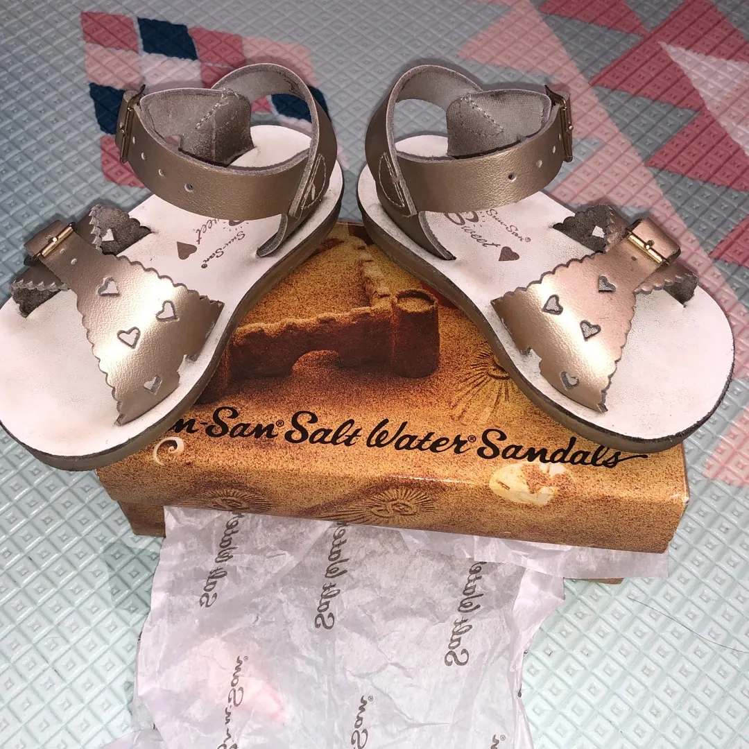 Salt Water Sandals Sz 6 photo 1