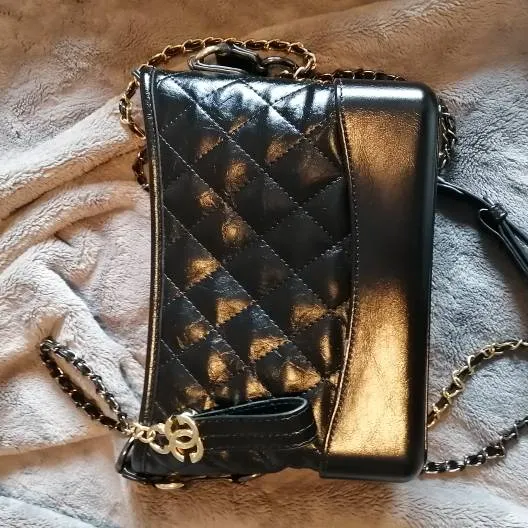 Brand New Black And Gold Purse photo 4