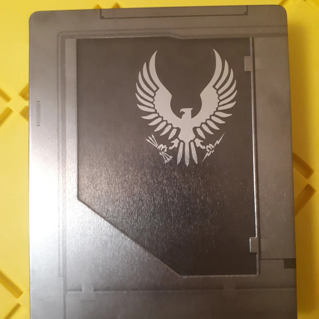 Halo 5: Collectors Case and Guardian Model Laser Cut Puzzle photo 1