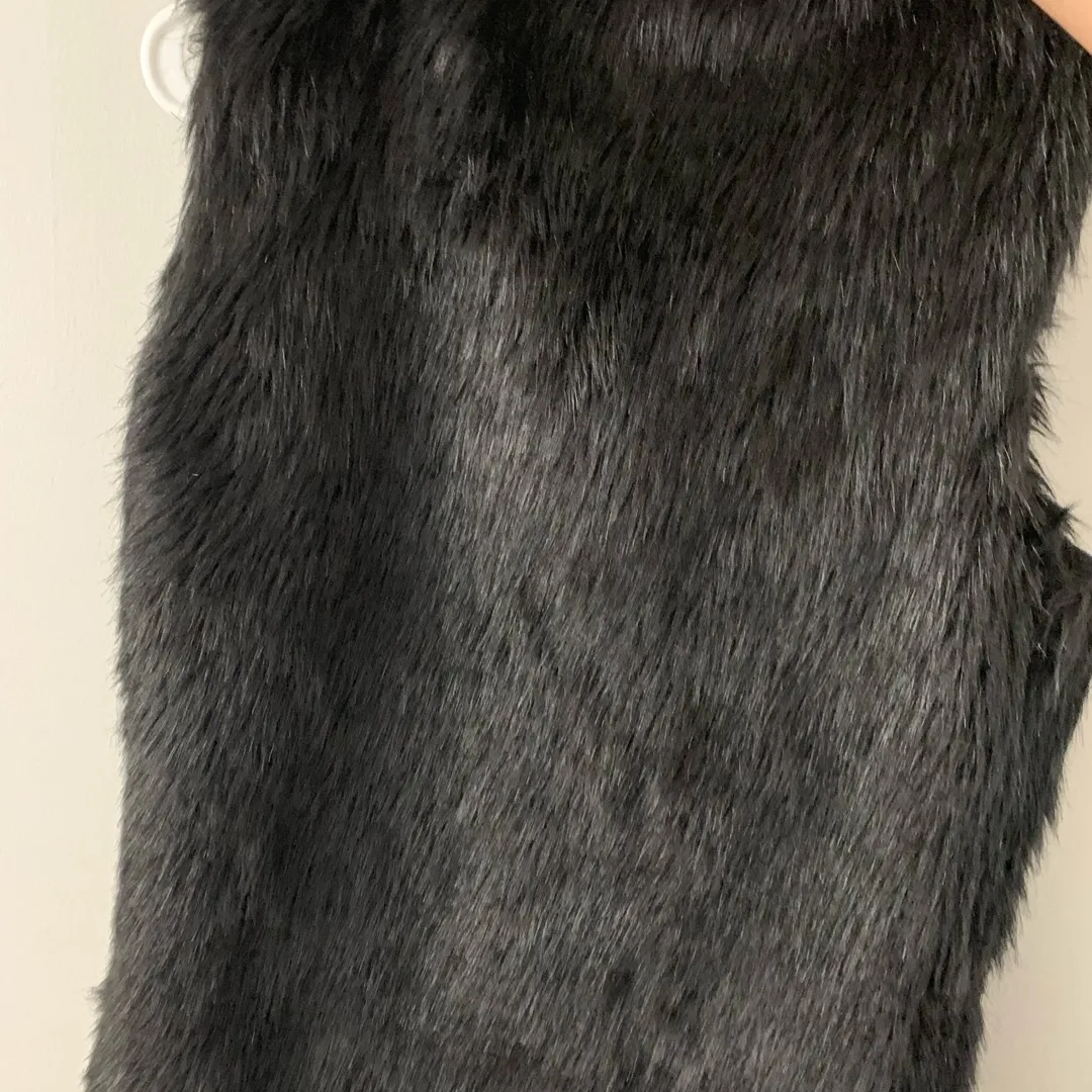 Women’s GUESS Black Fur Vest photo 6