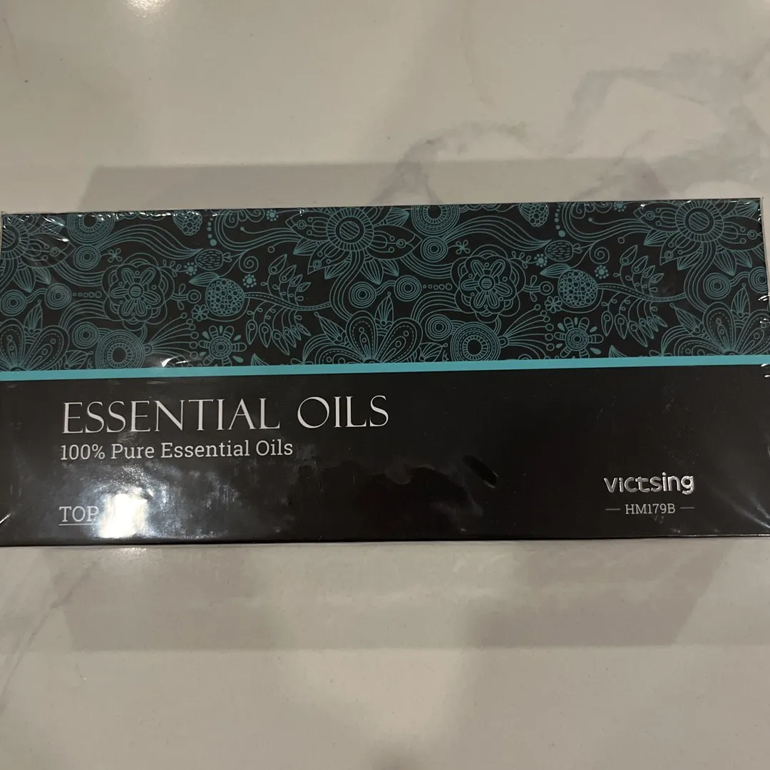 6pk Of Essential Oils - New Never Opened photo 1