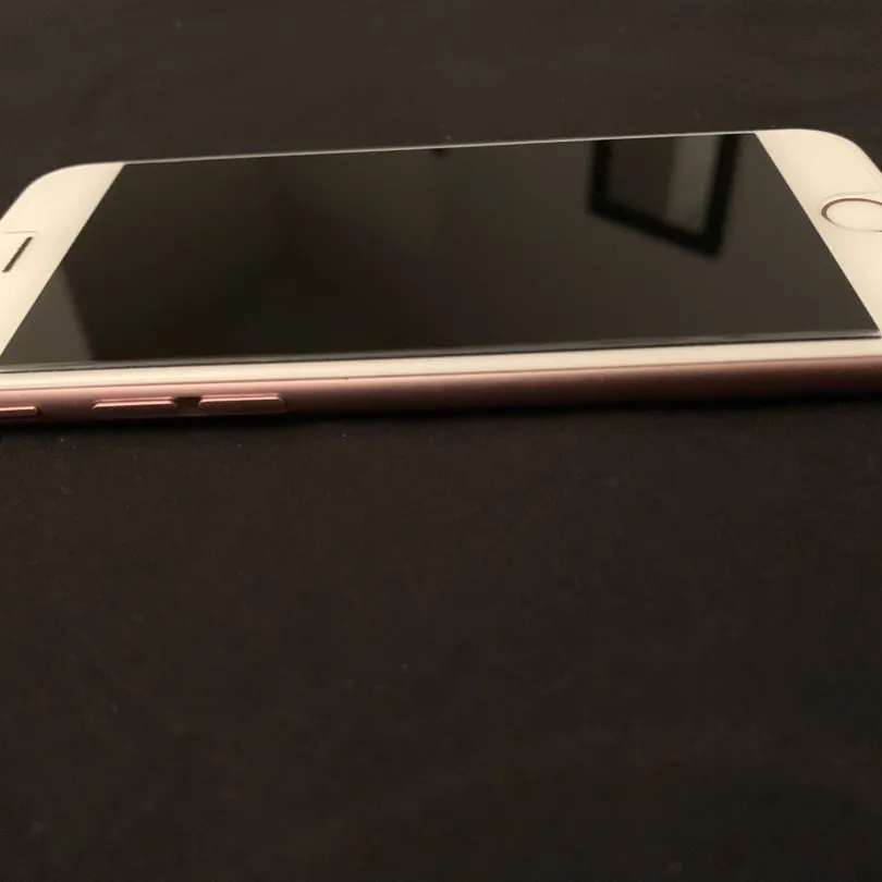 iPhone 6s (pink) photo 4