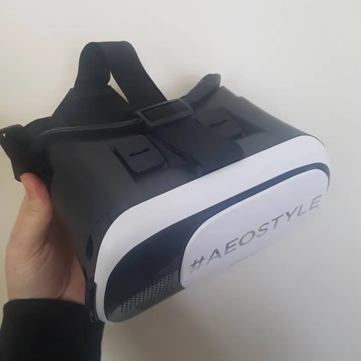 VR Headset photo 4