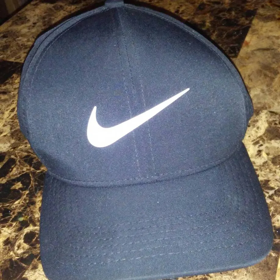Nike Golf Hat photo 1