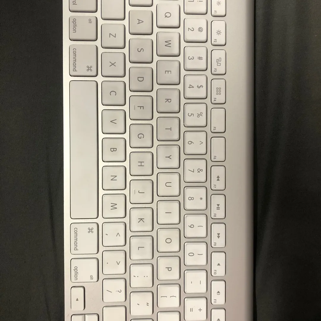 Apple Wireless Keyboard photo 3