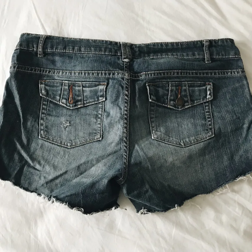 Distressed Jean Shorts 👖 photo 3