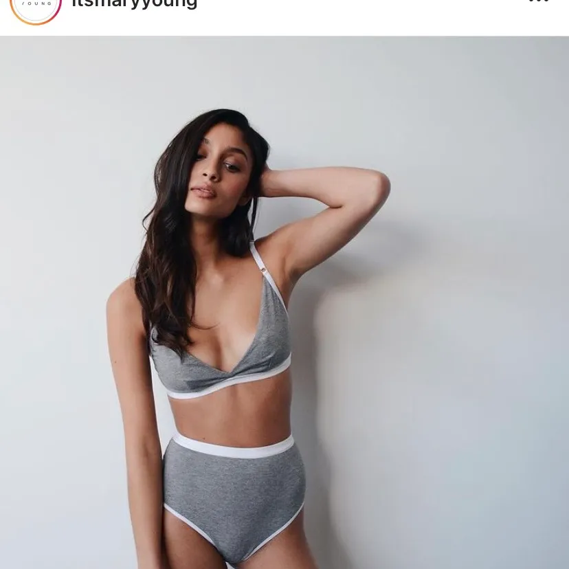 MARY YOUNG Bralette In Black photo 1